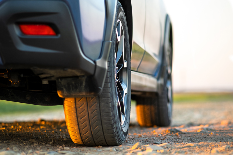 IL 20% DELLE AUTO HA GOMME NON CONFORMI: ECCO COME CONTROLLARLE